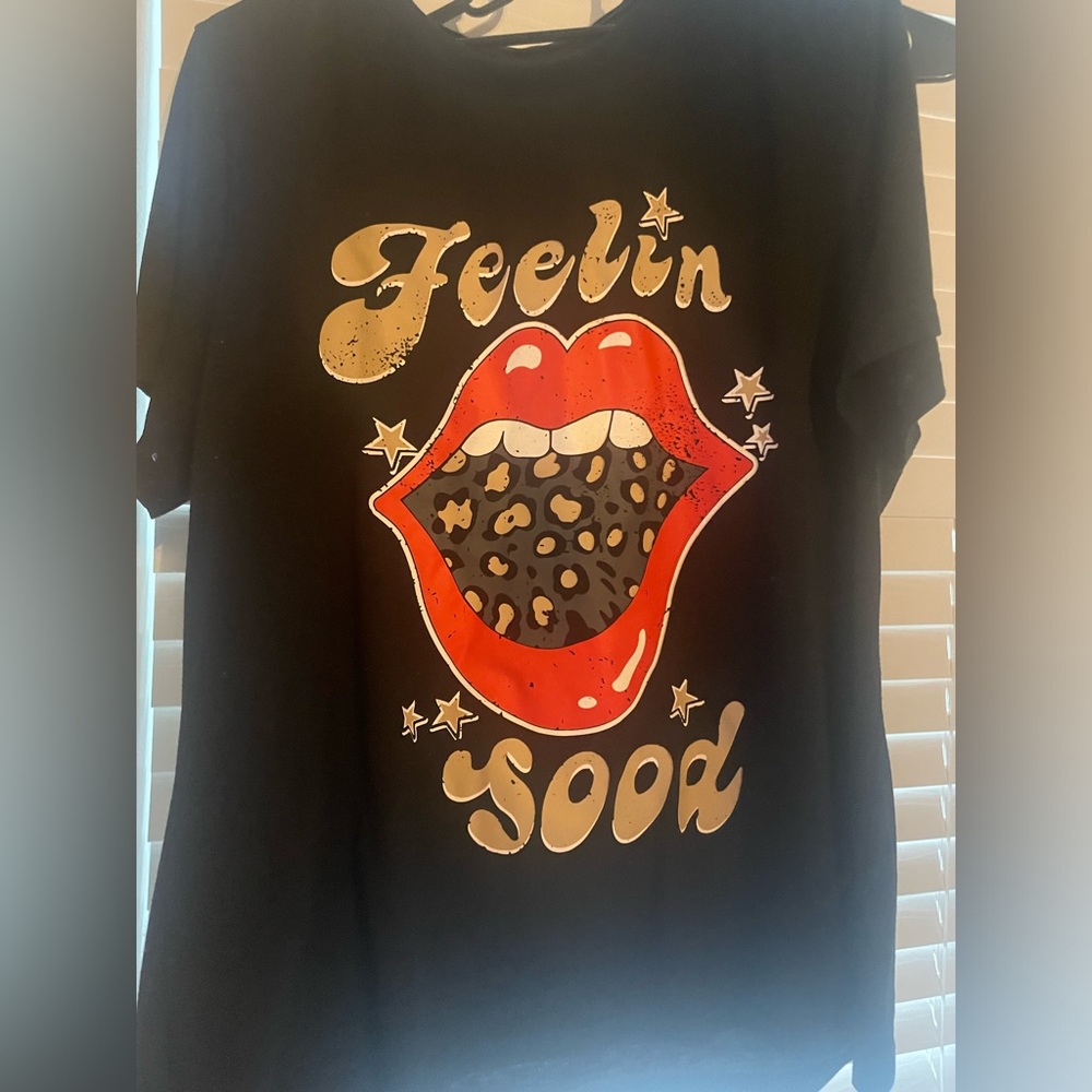 Feelin good tshirt